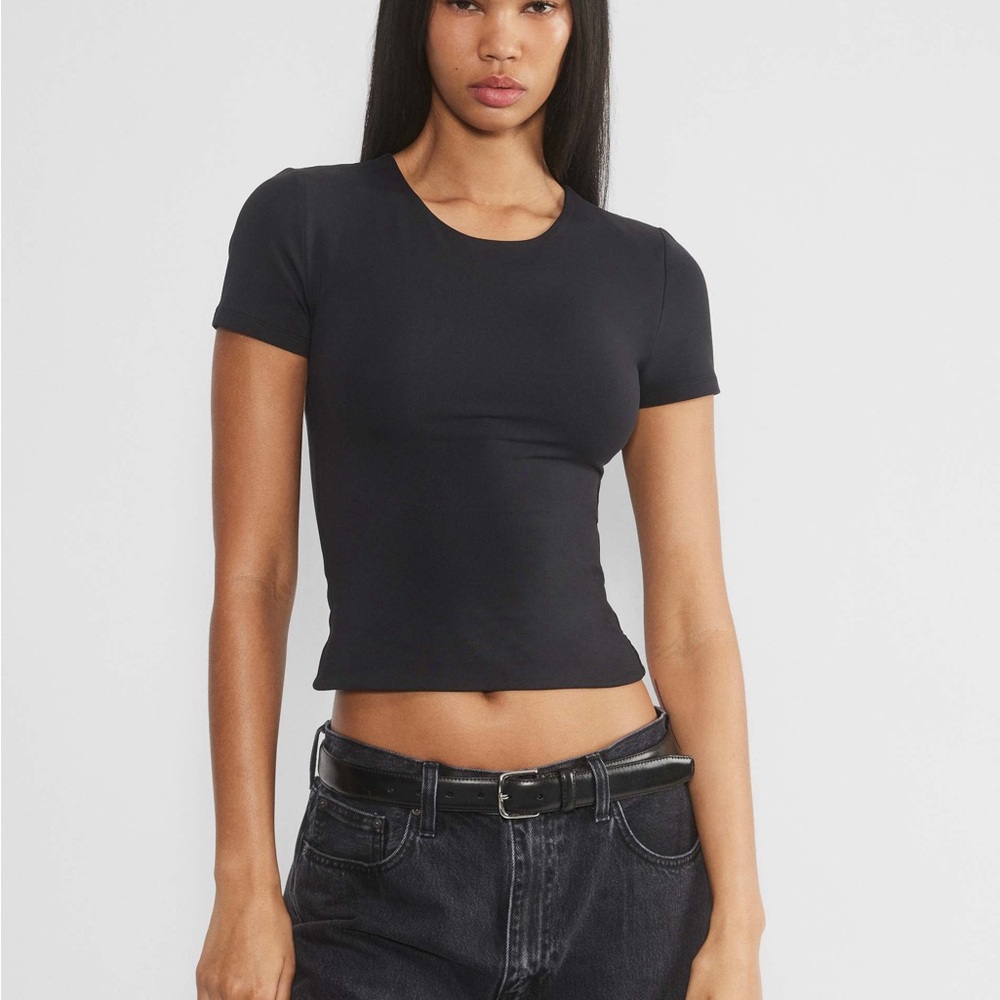 Aritzia BABATON Black CONTOUR CREW